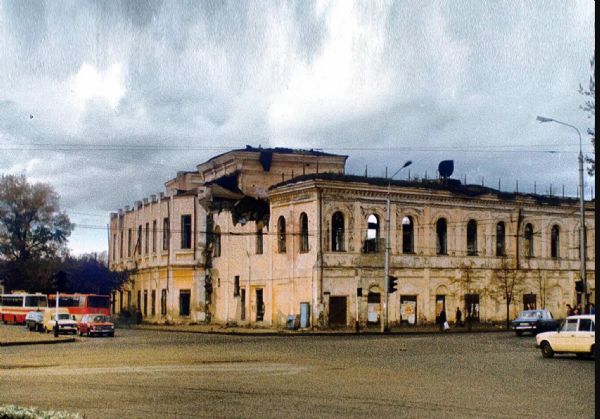 1990-е годы. Руины зданий Томского завода резиновой обуви.