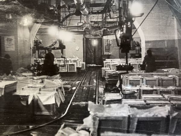 1960-е годы. Томский завод резиновой обуви. Внутри бывшего Богоявленского (ныне - Ильинского) придела. Фото из архивов завода.