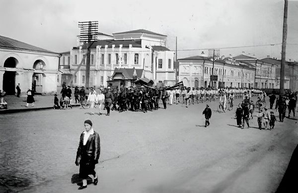 1 мая 1930 г. Фото Ю. П. Черданцева.