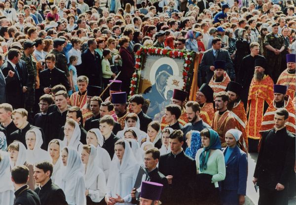 2003 г. Крестный ход с Иверской иконой Пресвятой Богородицы.
