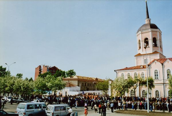 2003 г. Крестный ход с Иверской иконой Пресвятой Богородицы.