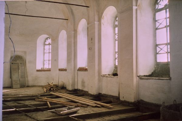2002 г. Реконструкция Спасского (ныне - Пантелеимонова) придела Богоявленского собора. Вид на южную стену.
