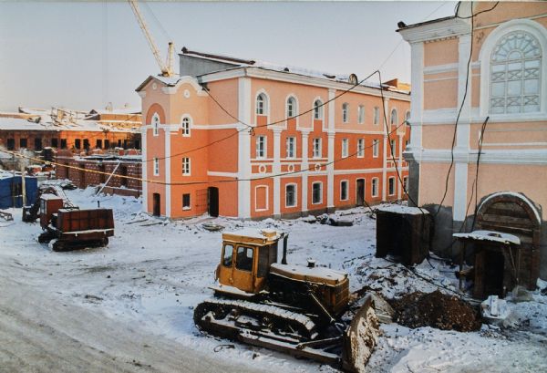 2003 г. Расчистка территории Богоявленского собора.